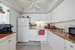 30 Waterford B, Delray Beach, FL 33446 - Photo 10