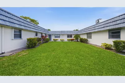 30 Waterford B, Delray Beach, FL 33446 - Photo 2