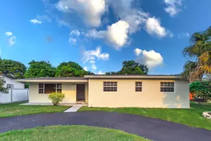 301 N 65th Way, Hollywood, FL 33024 - Photo 2