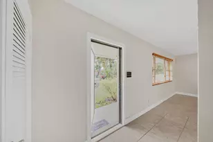 301 N 65th Way, Hollywood, FL 33024 - Photo 10