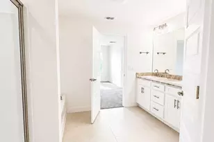 2801 E Louise Circle, Port Saint Lucie, FL 34953 - Photo 10