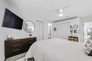216 Lake Dora Dr, West Palm Beach, FL 33411 - Photo 16