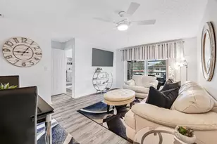 216 Lake Dora Dr, West Palm Beach, FL 33411 - Photo 8