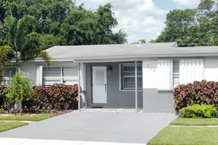 702 SW 1st St, Delray Beach, FL 33444 - Photo 2