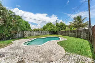 301 SE 3rd St, Deerfield Beach, FL 33441 - Photo 30
