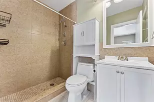 301 SE 3rd St, Deerfield Beach, FL 33441 - Photo 22