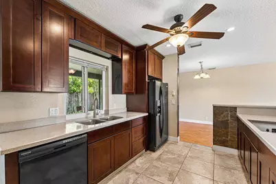 301 SE 3rd Street, Deerfield Beach, FL 33441 - Photo 12