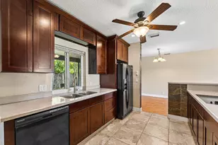 301 SE 3rd St, Deerfield Beach, FL 33441 - Photo 12
