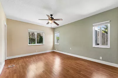 301 SE 3rd Street, Deerfield Beach, FL 33441 - Photo 20