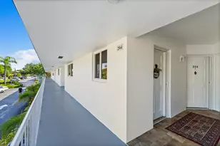4 Westwood Ave, Jupiter, FL 33469 - Photo 2