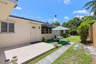 1725 N Lakeside Dr, Lake Worth, FL 33460 - Photo 26