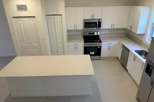 1154 SE 2nd St, Florida City, FL 33034 - Photo 6