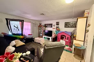 924 Skylark Dr, Fort Pierce, FL 34982 - Photo 10