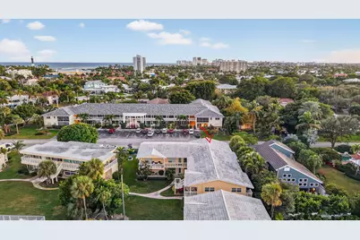2755 NE 28th Avenue #E2, Lighthouse Point, FL 33064 - Photo 32