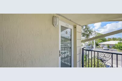 410 SW 15th Street #206, Pompano Beach, FL 33060 - Photo 4