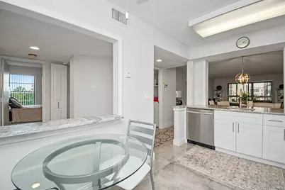 7351 Kinghurst Drive #301, Delray Beach, FL 33446 - Photo 6