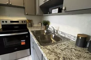 116 N F St, Lake Worth Beach, FL 33460 - Photo 2