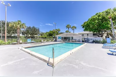 240 SE 10th Street, Delray Beach, FL 33483 - Photo 10