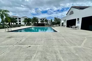 215 Lake Pointe Dr, Oakland Park, FL 33309 - Photo 18