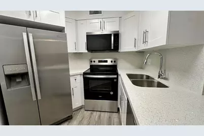 215 Lake Pointe Drive #101, Oakland Park, FL 33309 - Photo 4