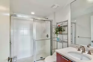2650 Lake Shore Dr, Riviera Beach, FL 33404 - Photo 20