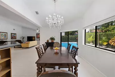 2719 Oak Tree Lane, Oakland Park, FL 33309 - Photo 10
