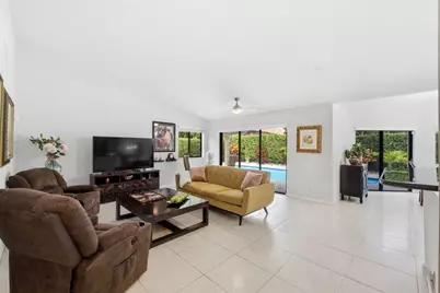 2719 Oak Tree Lane, Oakland Park, FL 33309 - Photo 12