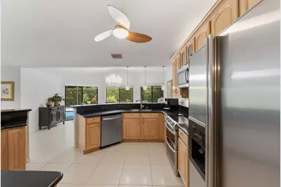 2719 Oak Tree Lane, Oakland Park, FL 33309 - Photo 8