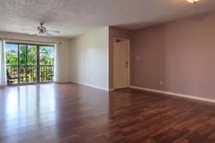 1013 Green Pine Blvd, West Palm Beach, FL 33409 - Photo 4