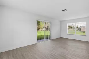 2521 SE Berkshire Blvd, Port Saint Lucie, FL 34952 - Photo 10