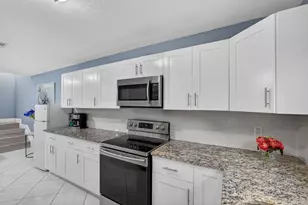 2399 Lena Ln, West Palm Beach, FL 33415 - Photo 14