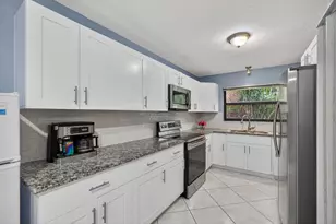 2399 Lena Ln, West Palm Beach, FL 33415 - Photo 14