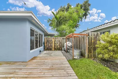 909 SE 16 Place, Deerfield Beach, FL 33441 - Photo 26
