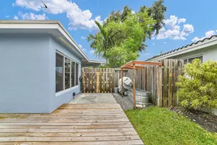 909 SE 16th Pl, Deerfield Beach, FL 33441 - Photo 26
