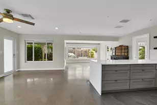 909 SE 16th Pl, Deerfield Beach, FL 33441 - Photo 10