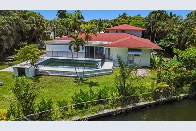 11401 W Biscayne Canal Road, Miami, FL 33161 - Photo 14