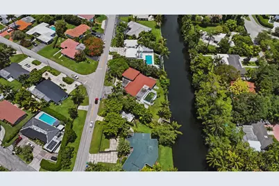 11401 W Biscayne Canal Road, Miami, FL 33161 - Photo 4