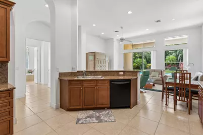 8102 Valhalla Drive, Delray Beach, FL 33446 - Photo 12