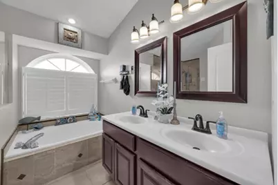 844 SW Hamberland Avenue, Port Saint Lucie, FL 34953 - Photo 16