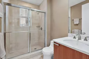 2640 Lake Shore Dr, Riviera Beach, FL 33404 - Photo 20