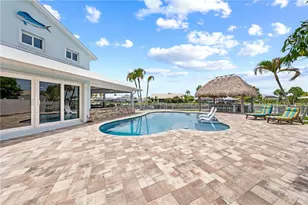123 Queen Ann Ct, Hutchinson Island, FL 34949 - Photo 14