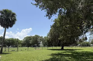 945 NE 28th Ave, Okeechobee, FL 34972 - Photo 6