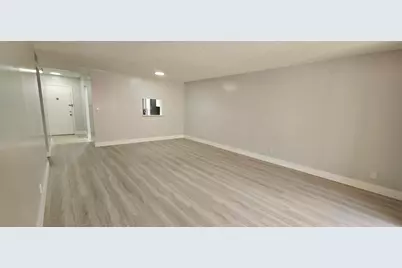 421 NE 14th Avenue #302, Hallandale Beach, FL 33009 - Photo 8