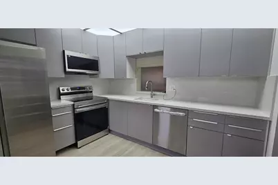 421 NE 14th Avenue #302, Hallandale Beach, FL 33009 - Photo 2