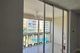 421 NE 14th Ave, Hallandale Beach, FL 33009 - Photo 10