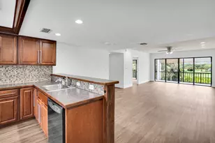 1701 Presidential Way, West Palm Beach, FL 33401 - Photo 2