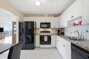 1601 S Ocean Dr, Hollywood, FL 33019 - Photo 18
