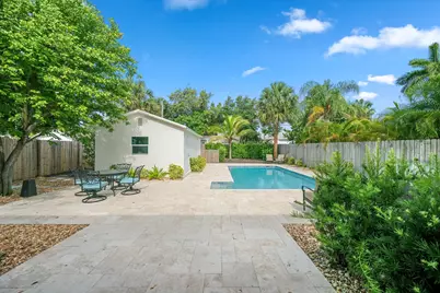 611 N Palmway, Lake Worth Beach, FL 33460 - Photo 2