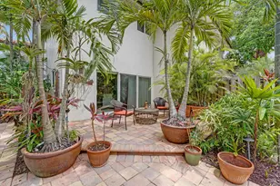 620 NE 9th Ave, Fort Lauderdale, FL 33304 - Photo 14