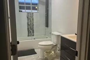 5424 Garfield St, Hollywood, FL 33021 - Photo 18